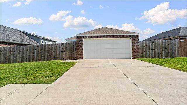 5428 Big Sky Avenue, Springdale, AR 72764