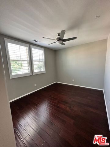 17032 Cantlay Street, Los Angeles, CA 91406