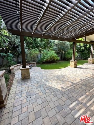 17032 Cantlay Street, Los Angeles, CA 91406