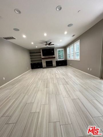 17032 Cantlay Street, Los Angeles, CA 91406