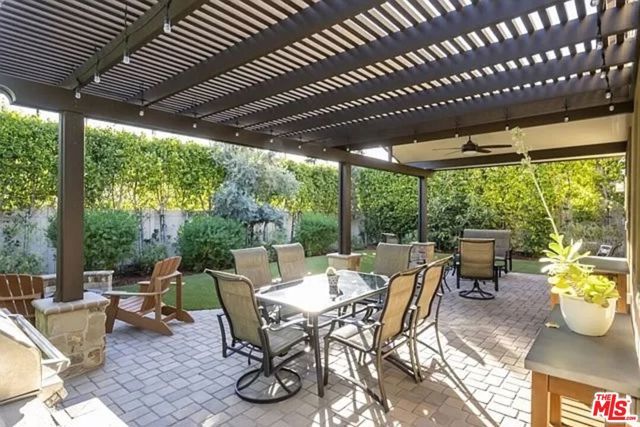17032 Cantlay Street, Los Angeles, CA 91406