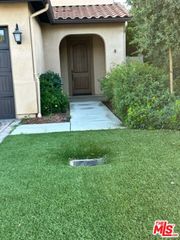 17032 Cantlay Street, Los Angeles, CA 91406