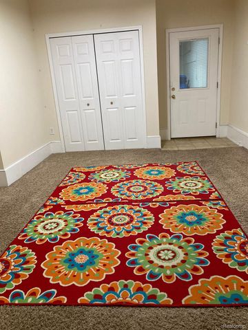 10105 W MIDWAY, Commerce Charter Township, MI 48390