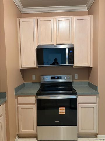 10105 W MIDWAY, Commerce Charter Township, MI 48390