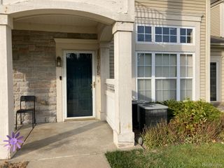 10105 W MIDWAY, Commerce Charter Township, MI 48390