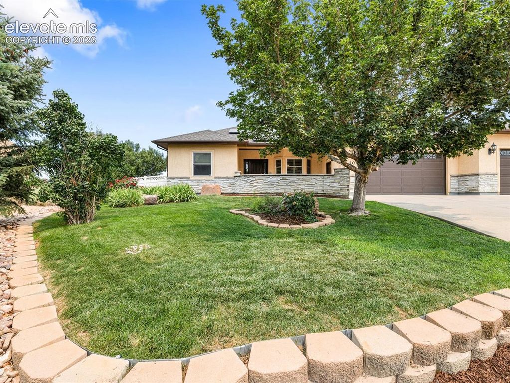 10 Erica Court, Pueblo, CO 81001 — photo 3