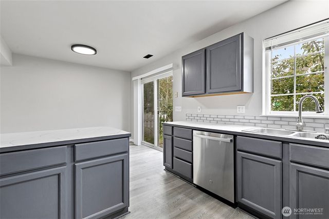 5204 79th Street W, Lakewood, WA 98499