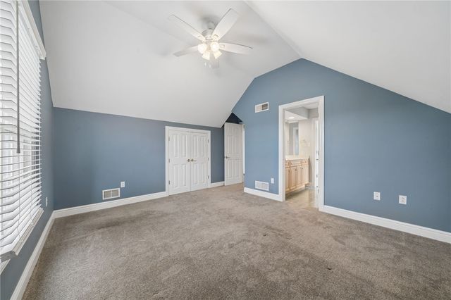 805 Saddleback Ct, Hempfield Twp, PA 15601