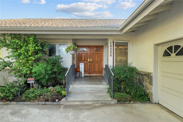 19200 Ballinger, Northridge, CA 91324