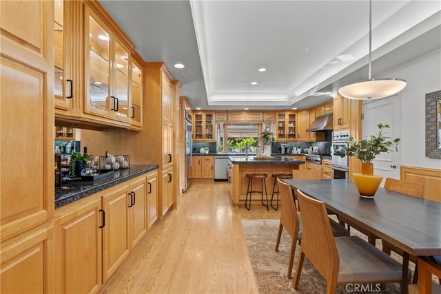 19200 Ballinger, Northridge, CA 91324