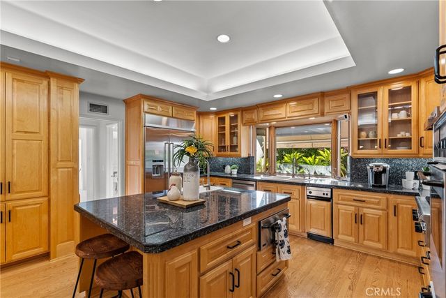 19200 Ballinger, Northridge, CA 91324