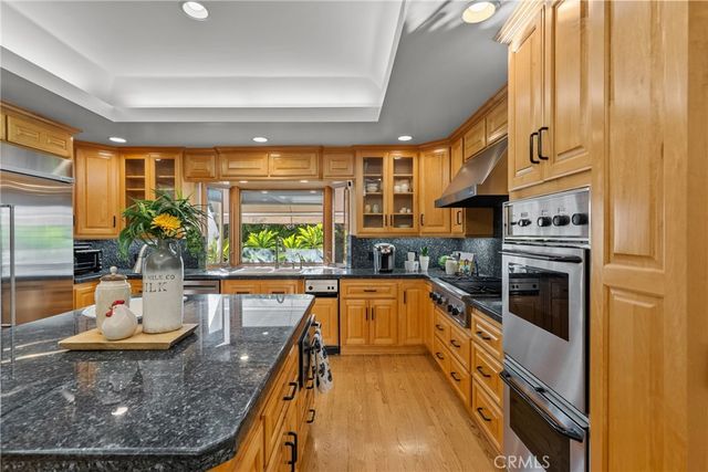 19200 Ballinger, Northridge, CA 91324