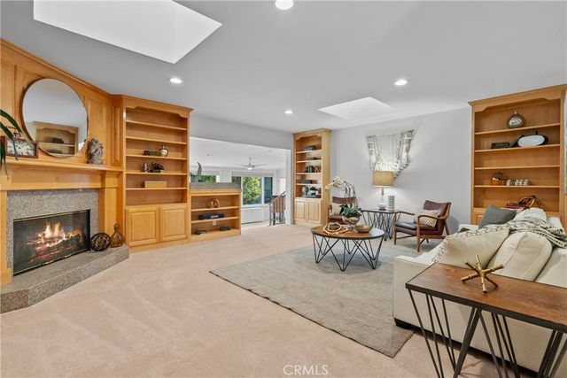 19200 Ballinger, Northridge, CA 91324