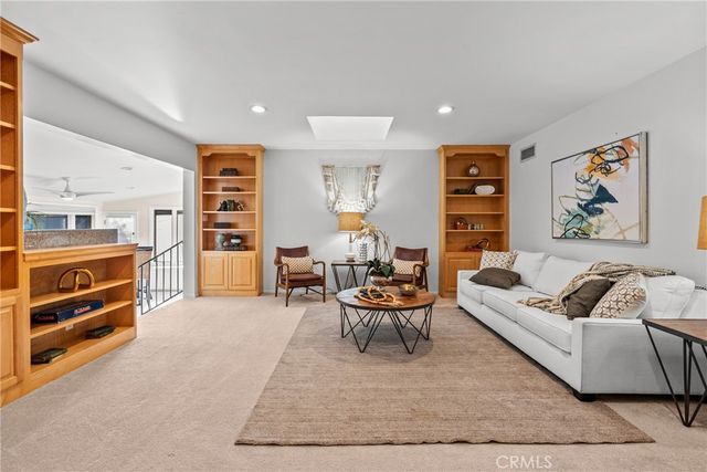 19200 Ballinger, Northridge, CA 91324