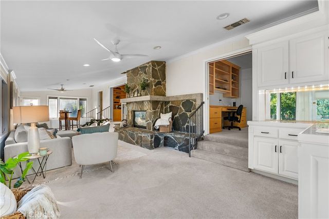 19200 Ballinger, Northridge, CA 91324