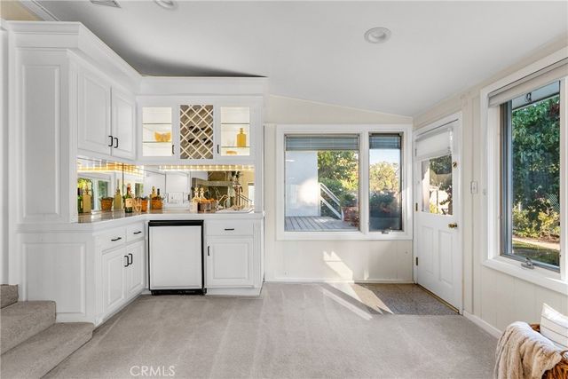 19200 Ballinger, Northridge, CA 91324