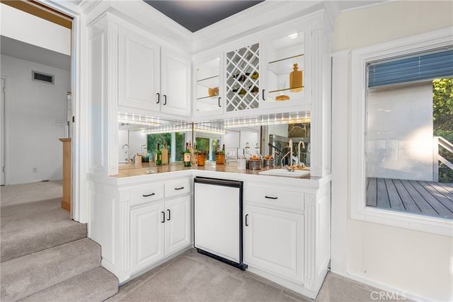 19200 Ballinger, Northridge, CA 91324