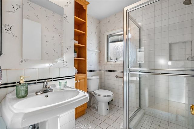 19200 Ballinger, Northridge, CA 91324