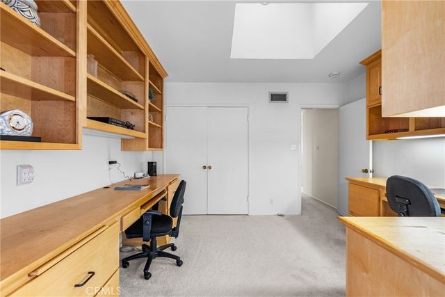 19200 Ballinger, Northridge, CA 91324