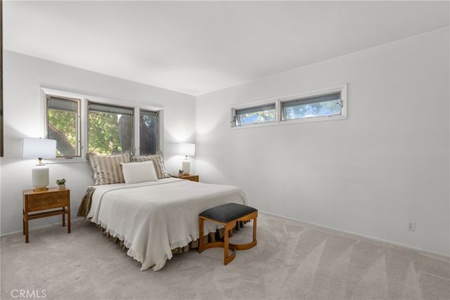 19200 Ballinger, Northridge, CA 91324