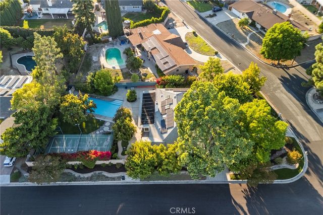 19200 Ballinger, Northridge, CA 91324