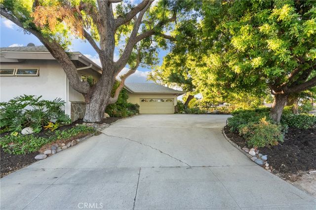 19200 Ballinger, Northridge, CA 91324