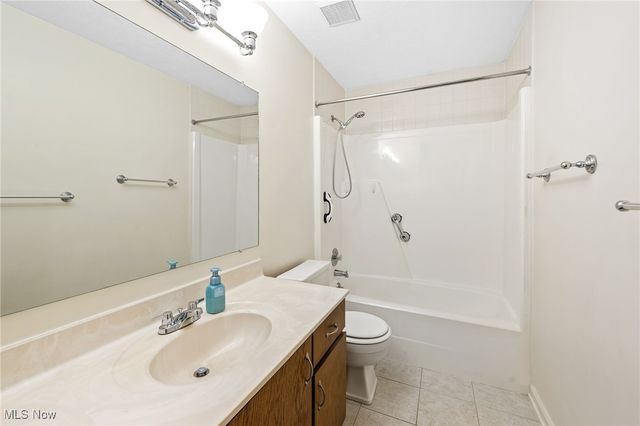 1134 W Maple Street, North Canton, OH 44720