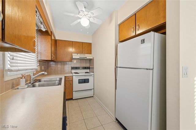 1134 W Maple Street, North Canton, OH 44720