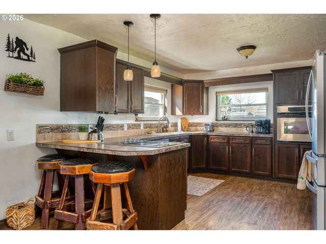 137 ADEN St Sw, Castle Rock, WA 98611