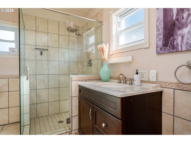 137 ADEN St Sw, Castle Rock, WA 98611