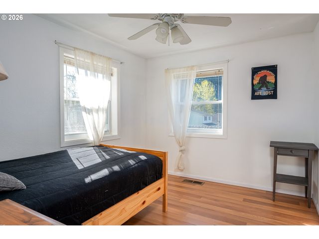 137 ADEN St Sw, Castle Rock, WA 98611