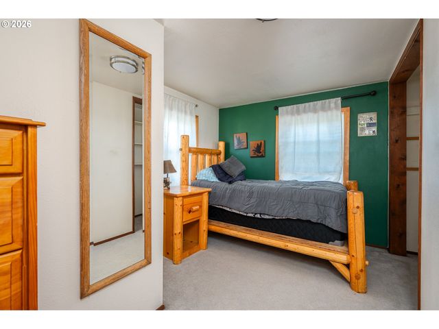 137 ADEN St Sw, Castle Rock, WA 98611
