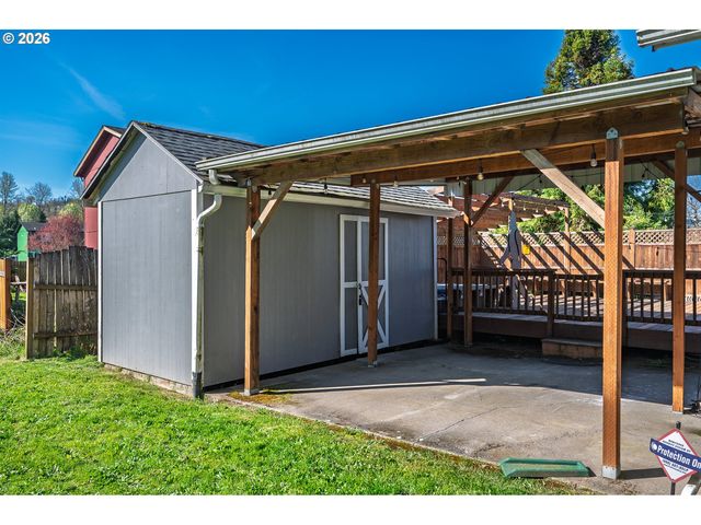 137 ADEN St Sw, Castle Rock, WA 98611