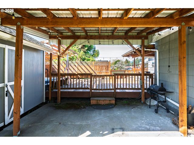 137 ADEN St Sw, Castle Rock, WA 98611