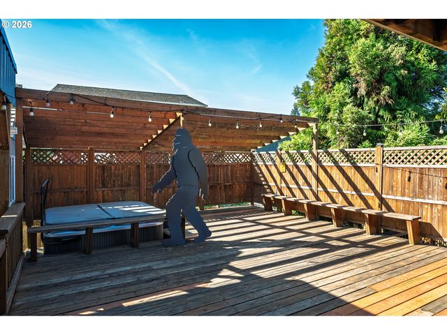 137 ADEN St Sw, Castle Rock, WA 98611