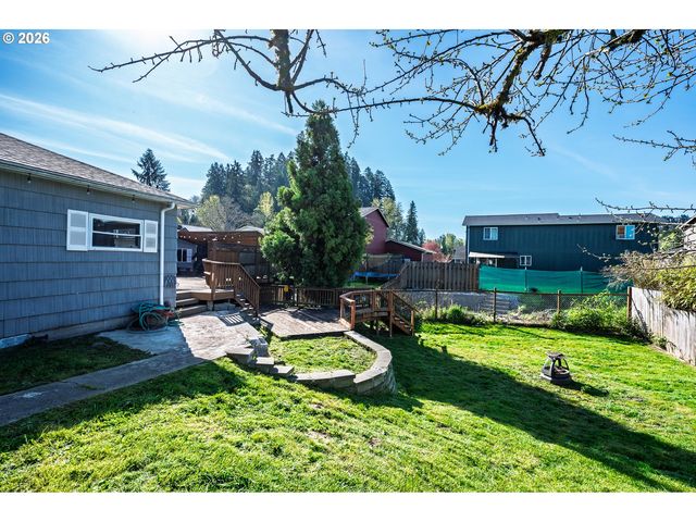 137 ADEN St Sw, Castle Rock, WA 98611