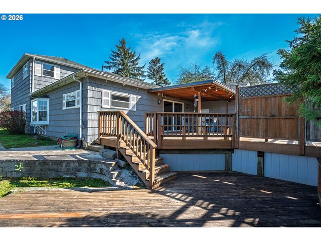 137 ADEN St Sw, Castle Rock, WA 98611
