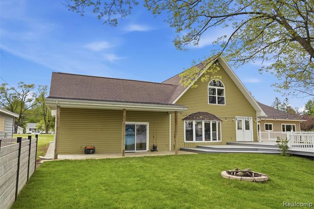 16263 S Seymour Road, Linden, MI 48451