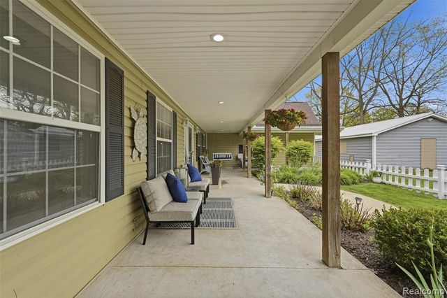 16263 S Seymour Road, Linden, MI 48451