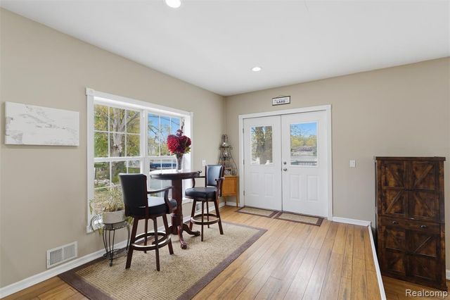 16263 S Seymour Road, Linden, MI 48451