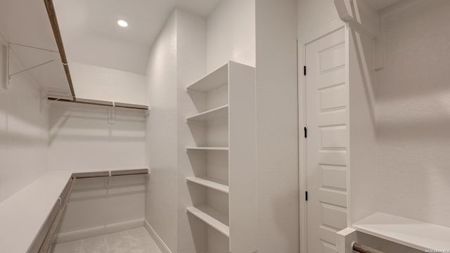 351 Bobs Cove, Castroville, TX 78009