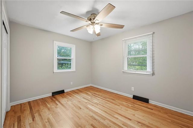 705 NE Darwin Street, Lee's Summit, MO 64063