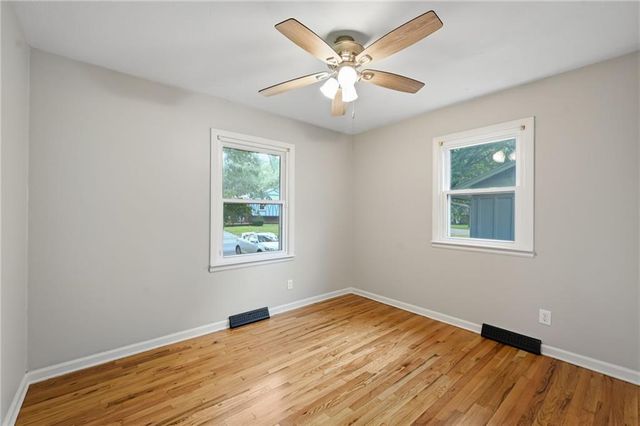 705 NE Darwin Street, Lee's Summit, MO 64063