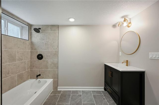 705 NE Darwin Street, Lee's Summit, MO 64063