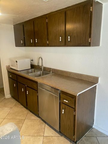 4056 W MESQUITE Lane, Phoenix, AZ 85019