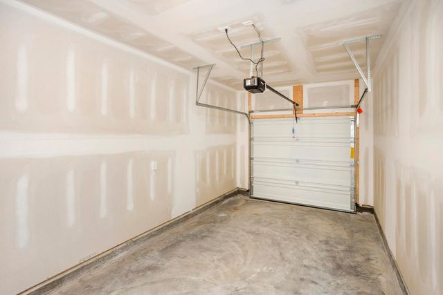 2087 Widgeon Pt, Lebanon, TN 37090