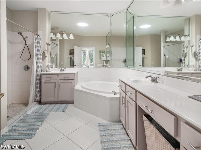 7730 Haverhill CT, Naples, FL 34104