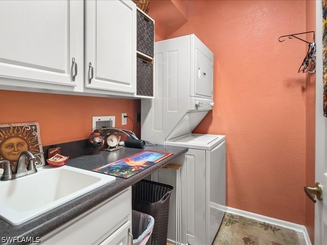 7730 Haverhill CT, Naples, FL 34104