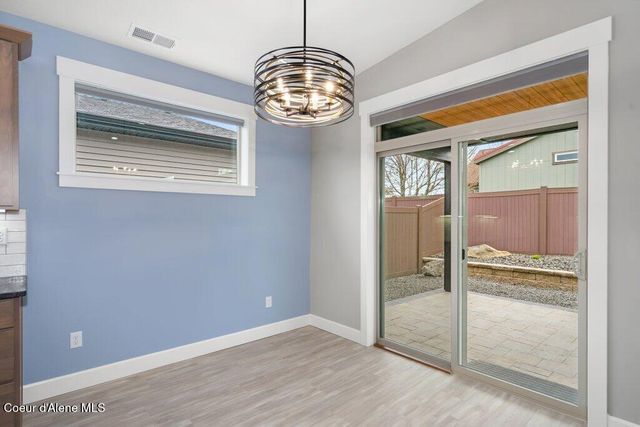 13928 N Rainier LOOP, Rathdrum, ID 83858