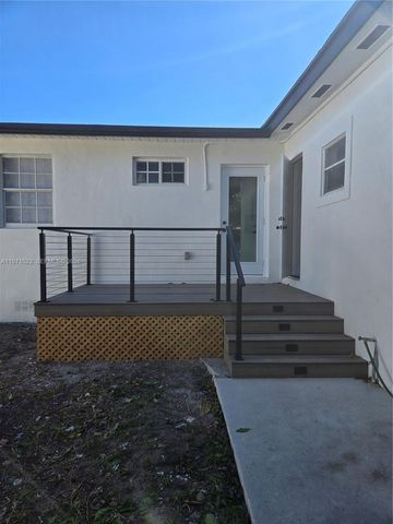 941 NE 154th St, North Miami Beach, FL 33162